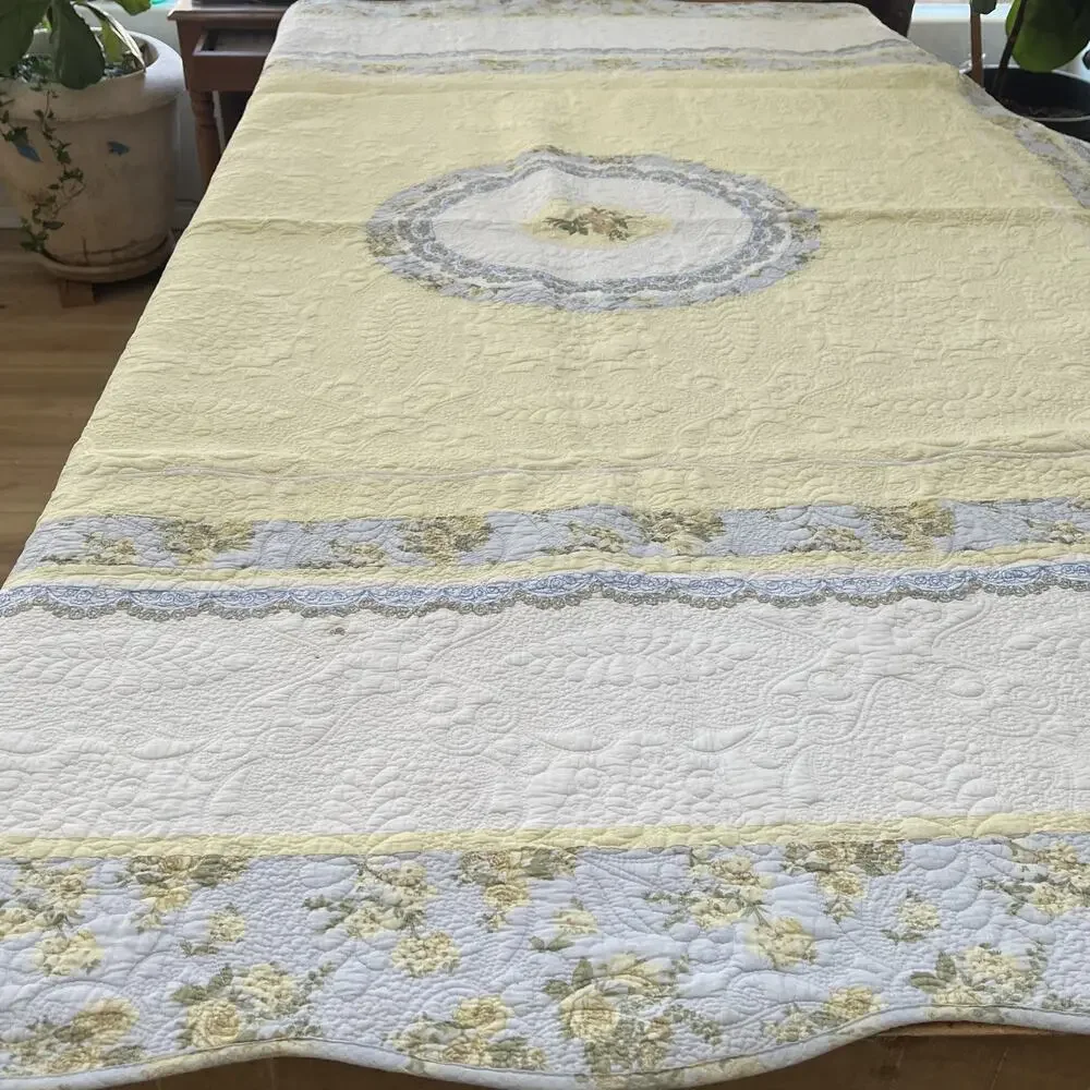 Vintage Yellow Floral Medallion Design Cotton Quilt 87